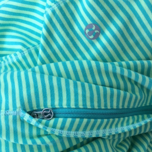 Lululemon EUC 1/4 Zip Long Sleeve Top - Size 10 - Picture 3 of 8